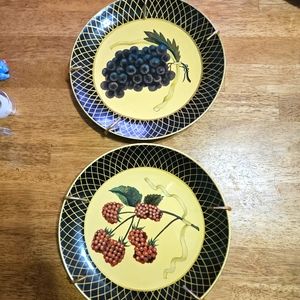 Collectible Fruit Plates by Raymond Waites Designed for Toyo Trading Com…